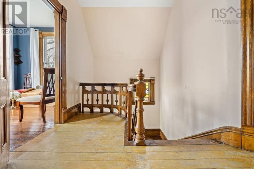 472 Main Street — photo 15 of 38