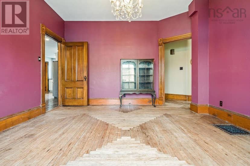 472 Main Street — photo 25 of 38