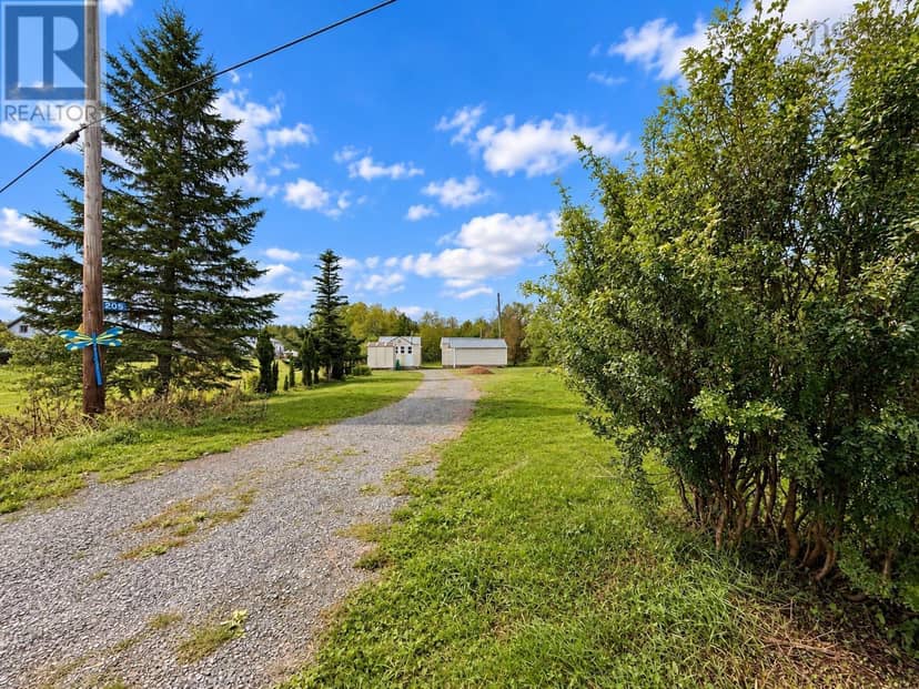 205 McGee Street, Springhill