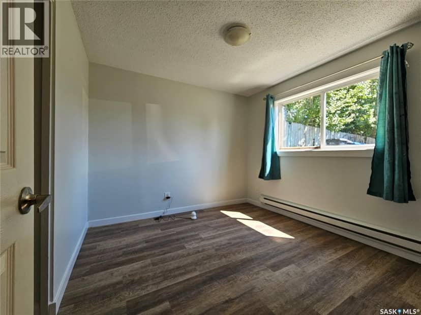8992 Panton AVENUE — photo 15 of 24
