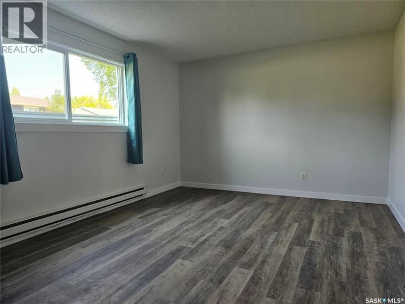 8992 Panton AVENUE — photo 8 of 24