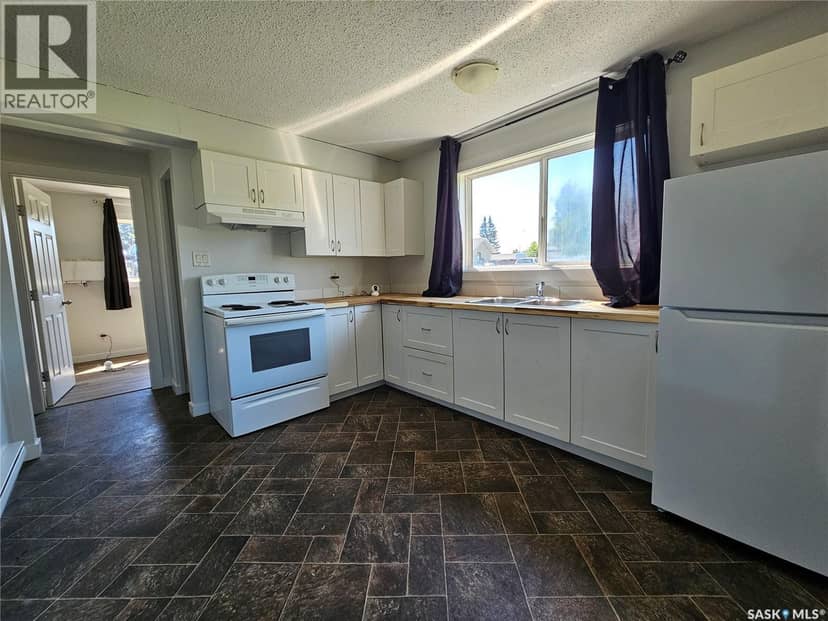 8992 Panton AVENUE — photo 18 of 24