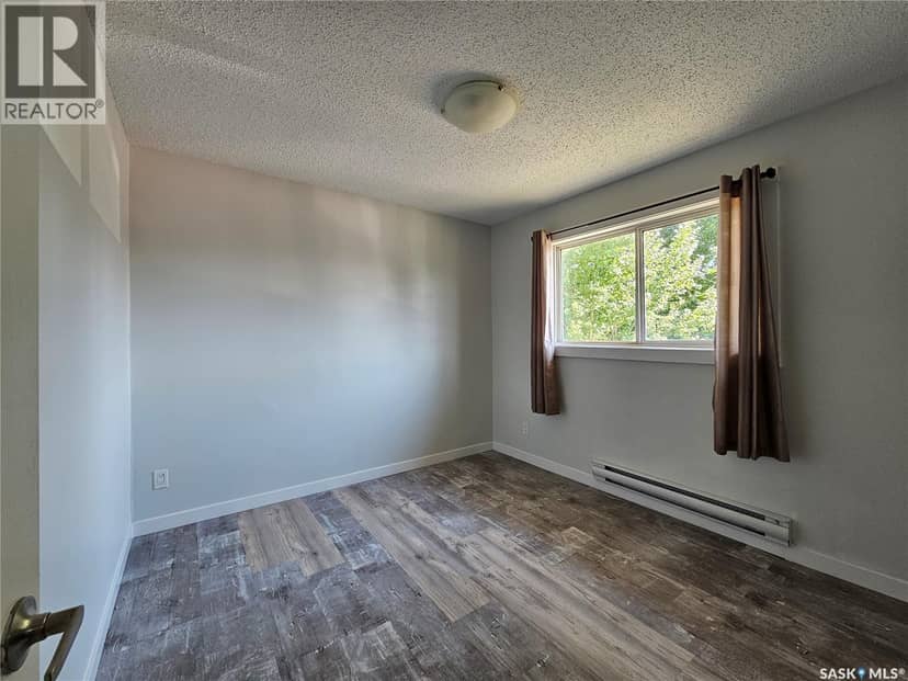 8992 Panton AVENUE — photo 4 of 24