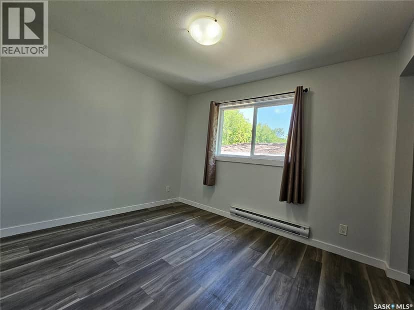 8992 Panton AVENUE — photo 9 of 24