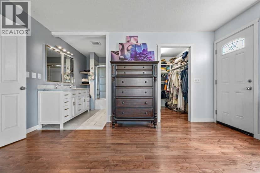 283042 Township Road 164 — photo 16 of 40