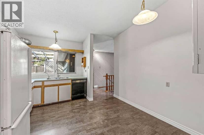 10607 Maplecreek Drive SE — photo 21 of 40