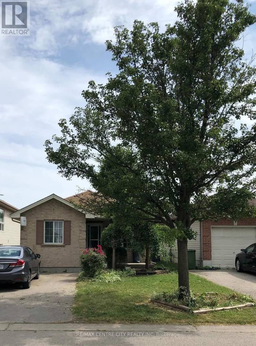 21 Juno Drive — photo 2 of 18