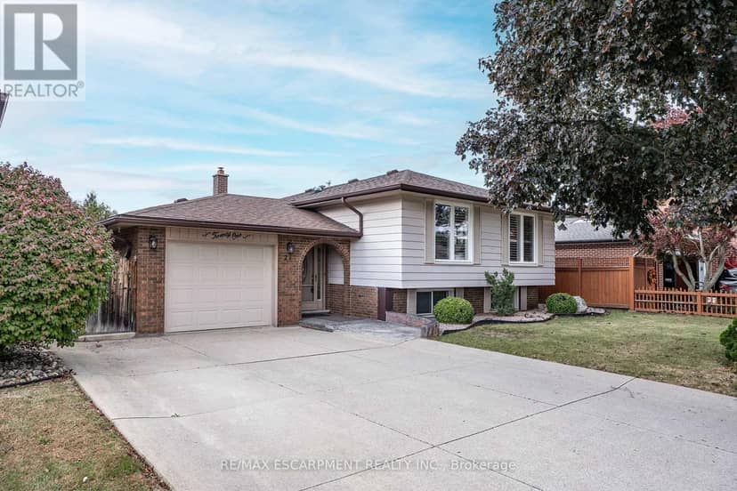 21 Green Forest Drive — photo 1 of 32