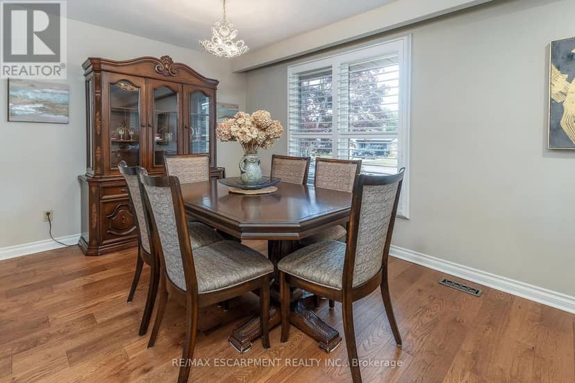 21 Green Forest Drive — photo 8 of 32