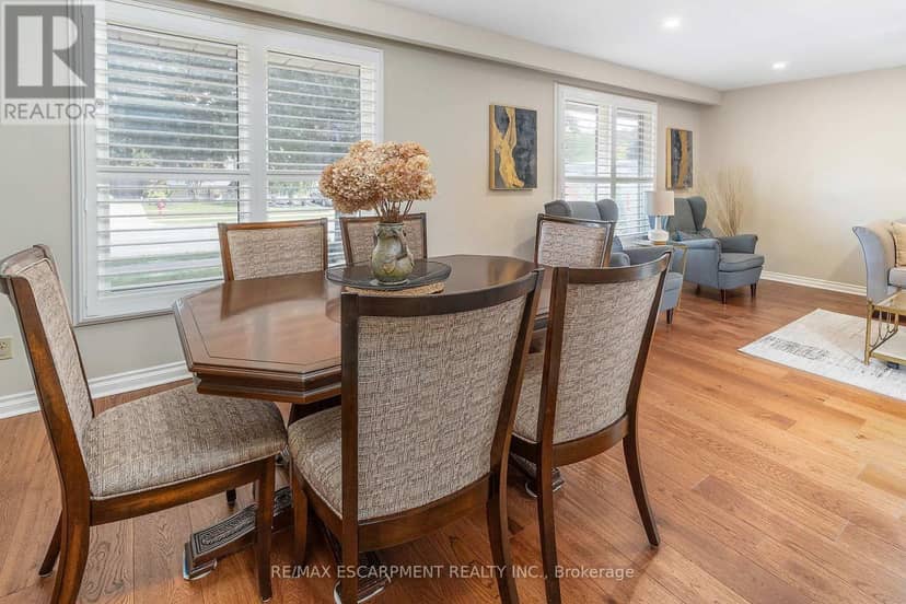 21 Green Forest Drive — photo 9 of 32