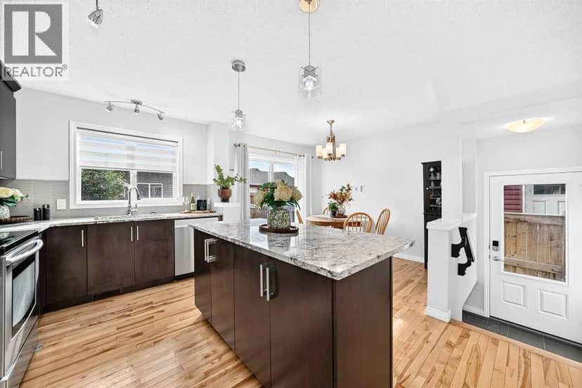523 Auburn Bay Avenue SE — photo 15 of 40