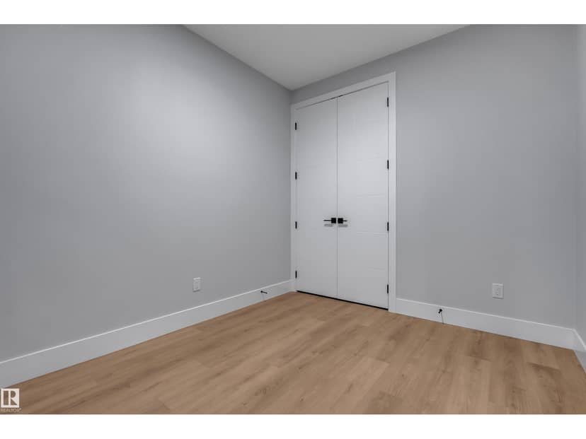 717 Astoria Wy, Devon, photo 8