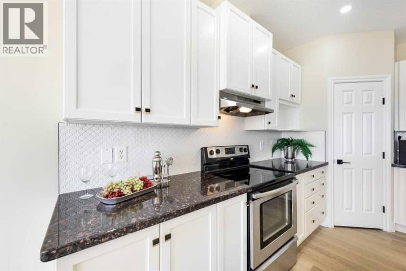 42 Royal Crest Point NW — photo 11 of 38