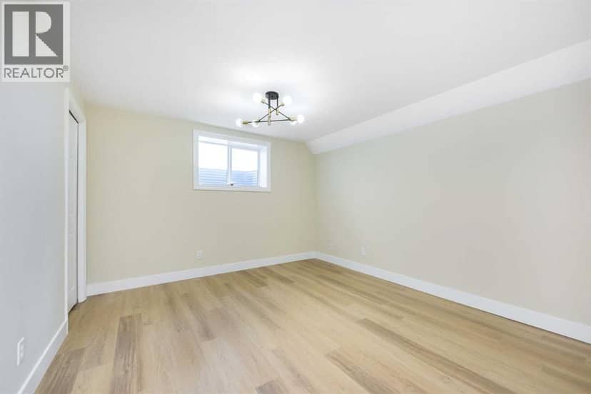 42 Royal Crest Point NW — photo 29 of 38