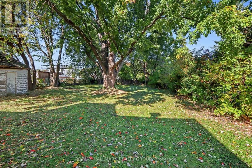 1388 Normandy Crescent — photo 12 of 17