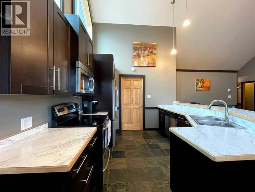 810 7 Ave, Fox Creek, photo 3