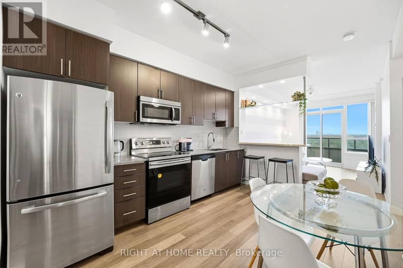 1702 - 7171 Yonge Street — photo 11 of 36