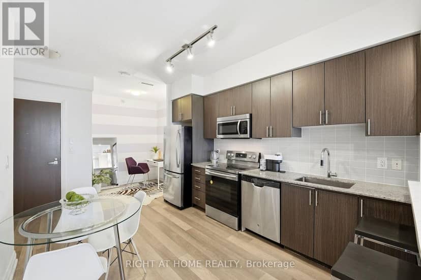 1702 - 7171 Yonge Street — photo 9 of 36