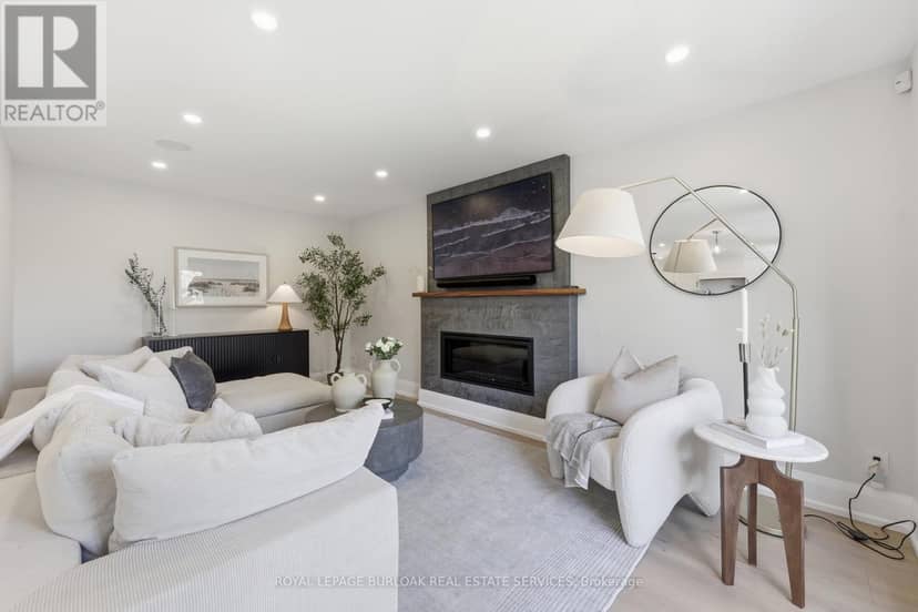 2029 Kempton Park Drive — photo 14 of 40