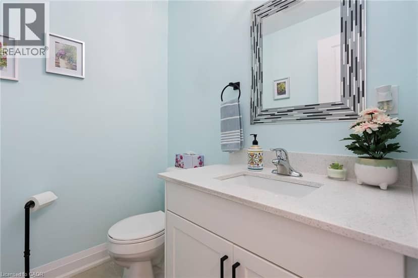 26 AMBER Street — photo 14 of 31