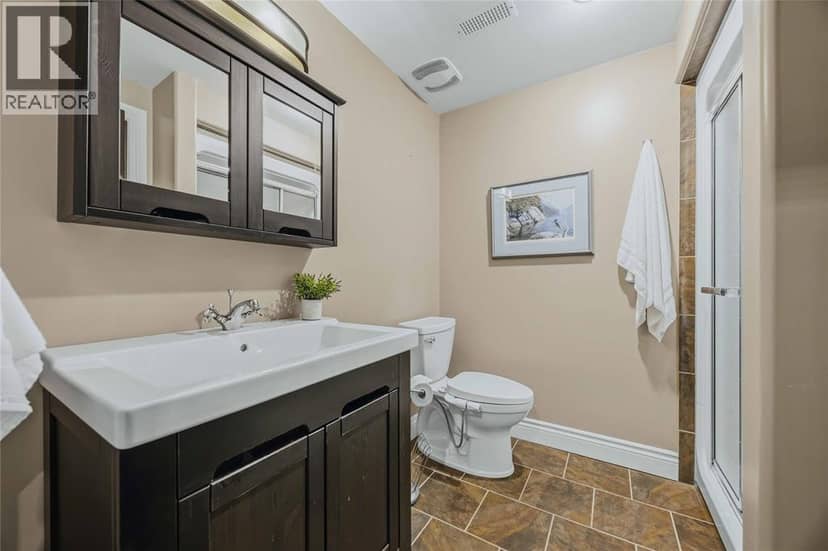 4303 Garden CRESCENT — photo 24 of 40