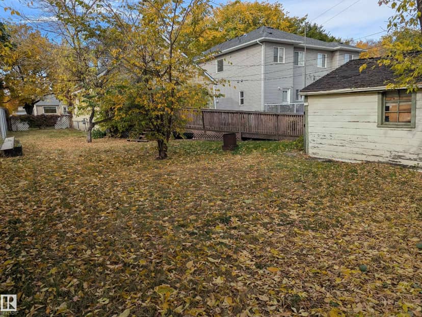 12215 101 ST NW, Edmonton, photo 2