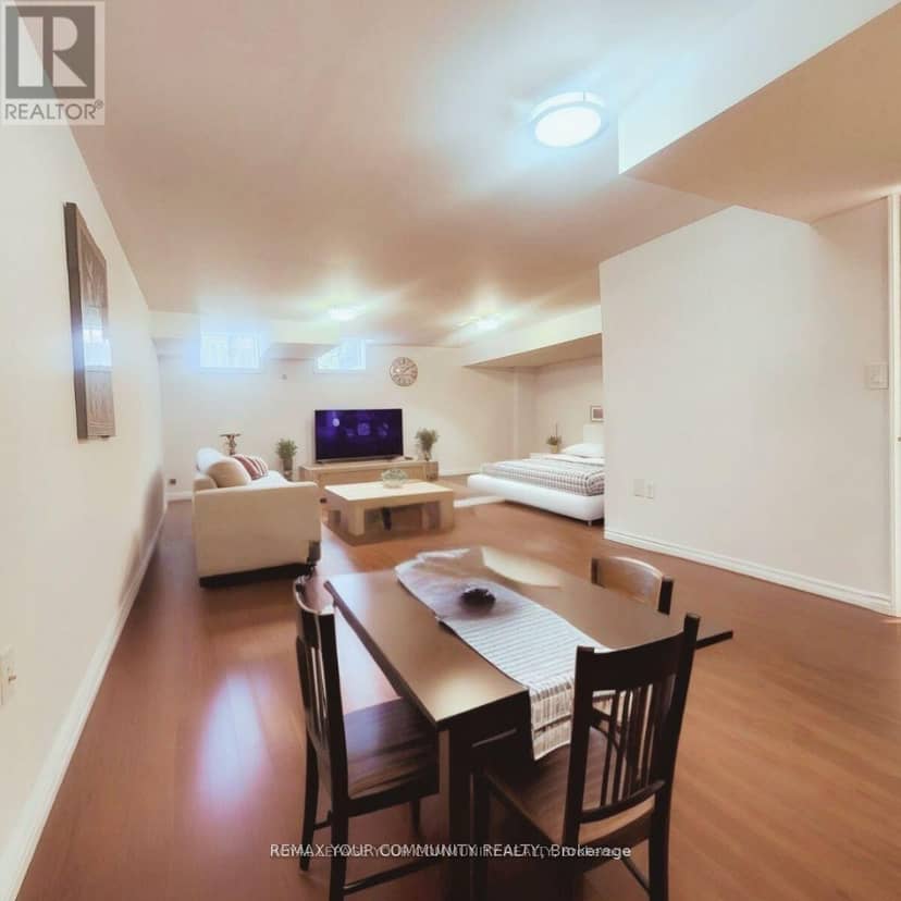4 Daniel Reaman Crescent — photo 19 of 24