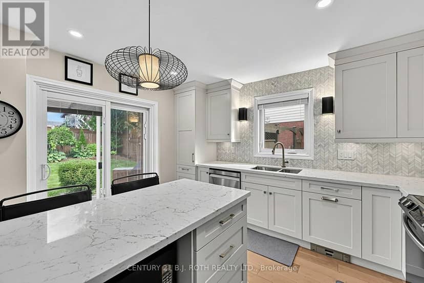 36 Aikens Crescent — photo 13 of 33