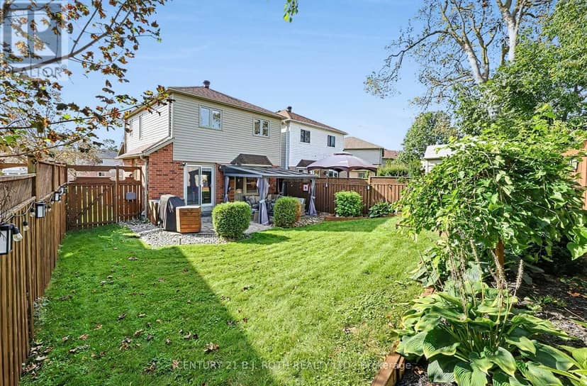 36 Aikens Crescent — photo 31 of 33