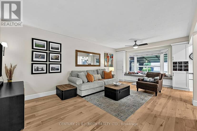 36 Aikens Crescent — photo 5 of 33