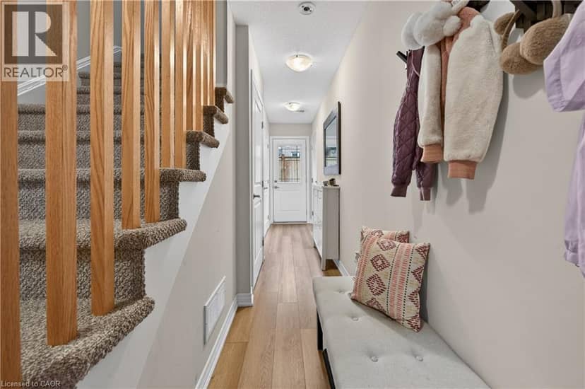 19 PICARDY Drive Unit# 13 — photo 10 of 33