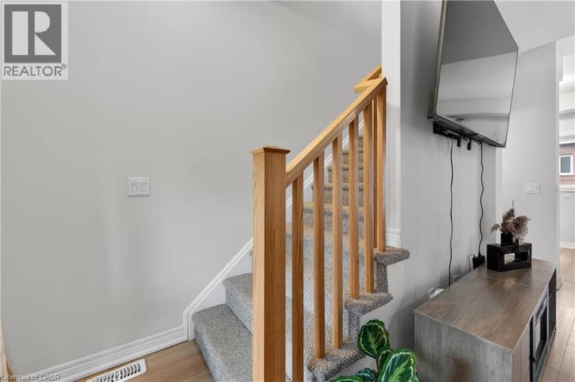 19 PICARDY Drive Unit# 13 — photo 23 of 33