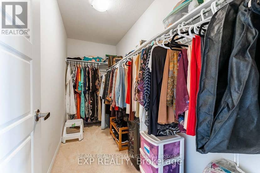 8 Sara Drive — photo 21 of 40