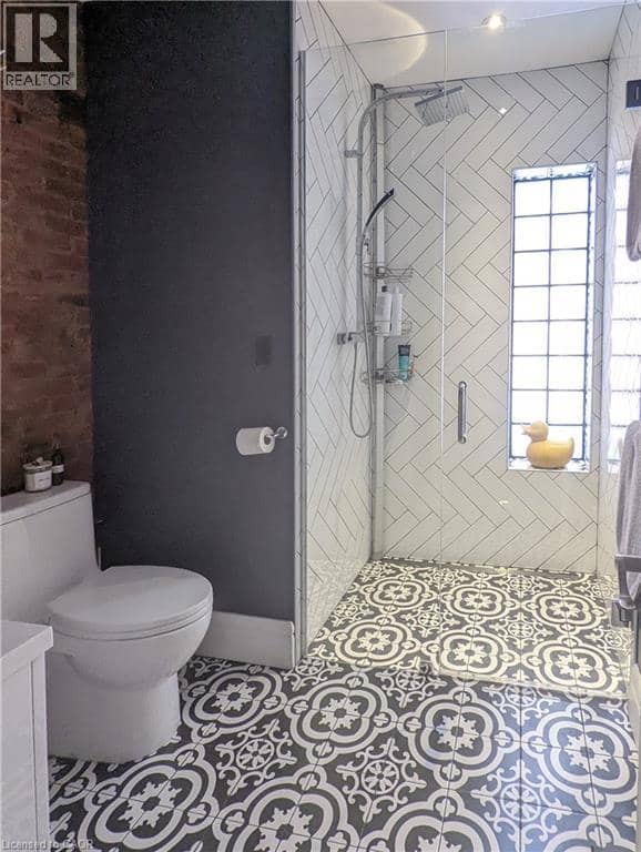 158 HUNTER Street E — photo 17 of 27