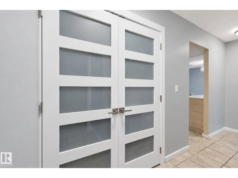 39 3111 142 AV NW — photo 13 of 40