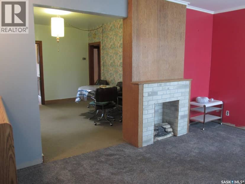 2911 Albert STREET — photo 16 of 40