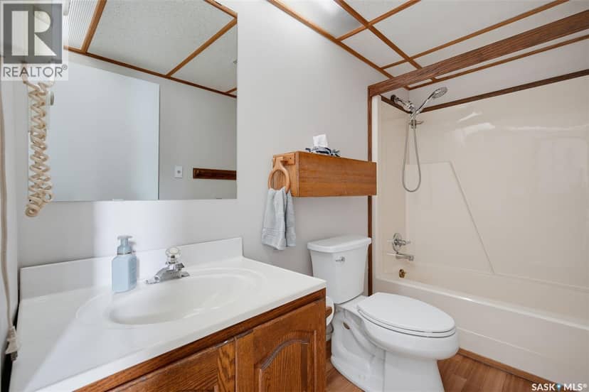 11 Summerfeldt DRIVE — photo 15 of 40