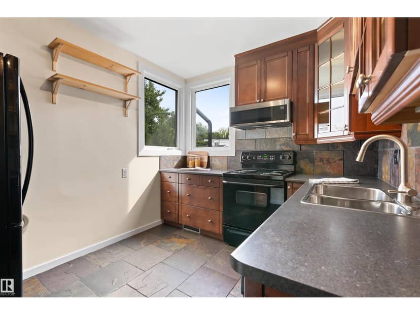 11623 123 ST NW — photo 10 of 40