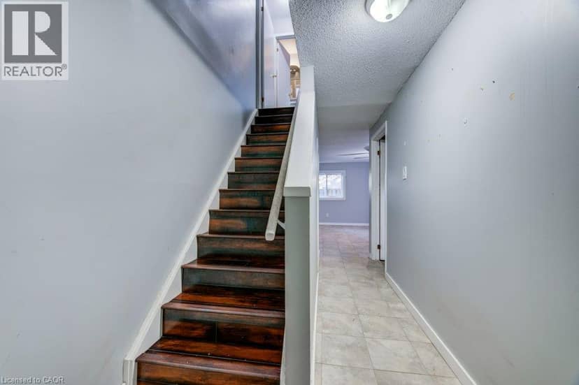 320 WESTMINISTER Avenue Unit# 16 — photo 25 of 40