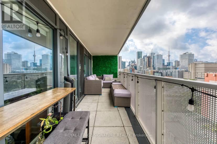 1011 - 89 McGill Street — photo 29 of 32