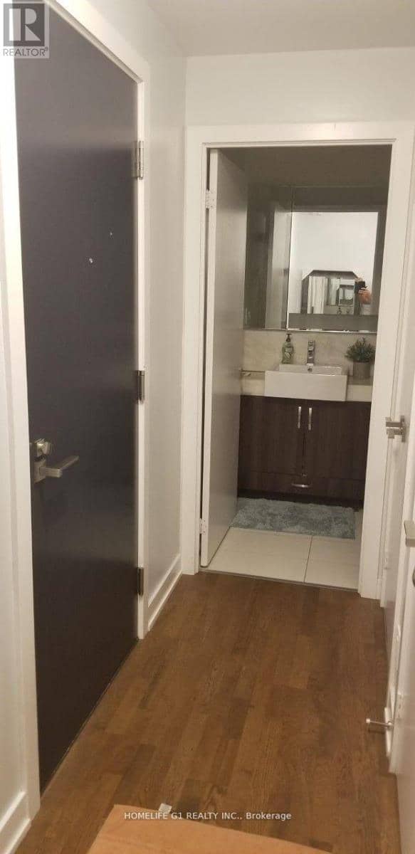 306 - 15 Beverly Street — photo 15 of 22