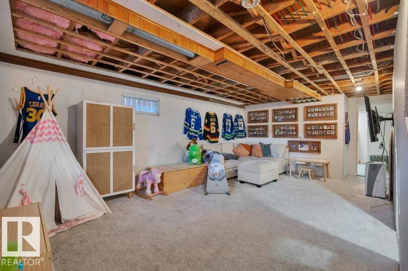 4820 49 ST — photo 30 of 40