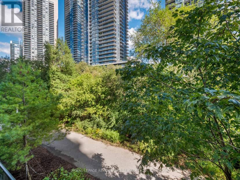 108 - 2230 Lake Shore Boulevard W — photo 17 of 40