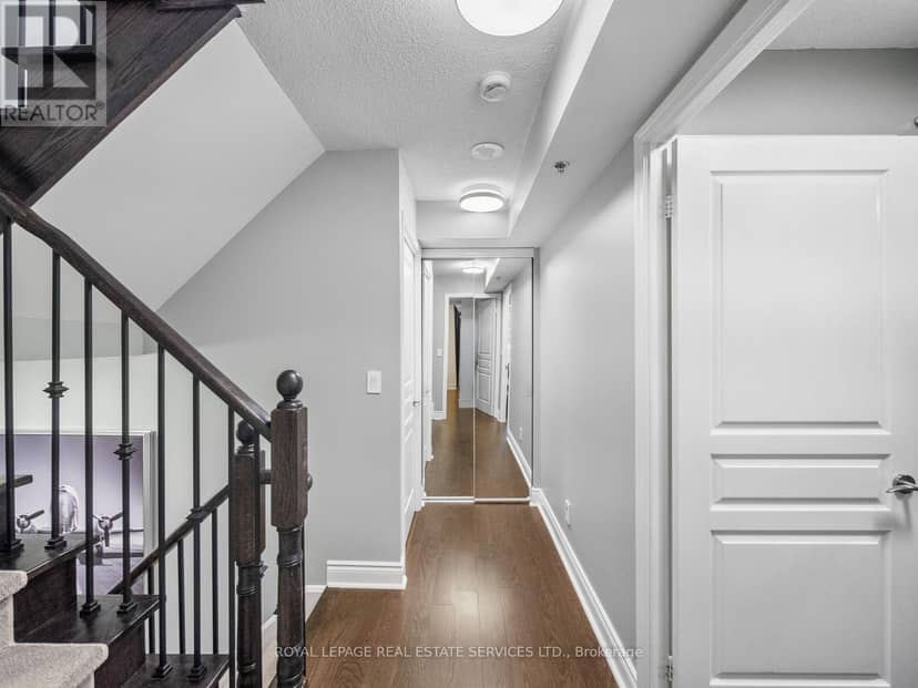 108 - 2230 Lake Shore Boulevard W — photo 19 of 40