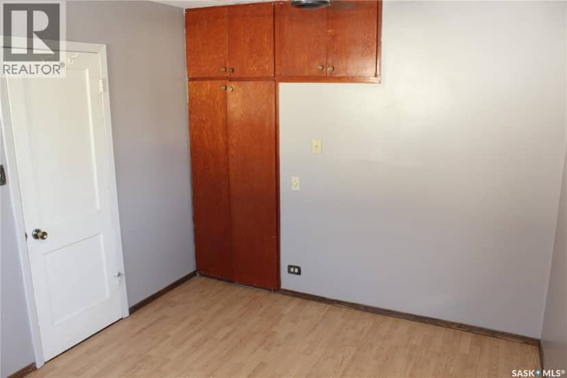 1728 Connaught Street — photo 16 of 25