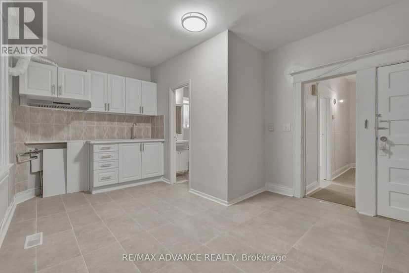 82A Augusta Avenue — photo 15 of 40