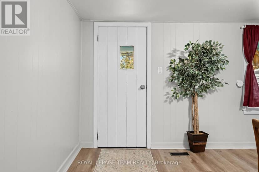 4122 Broadway Street — photo 6 of 36