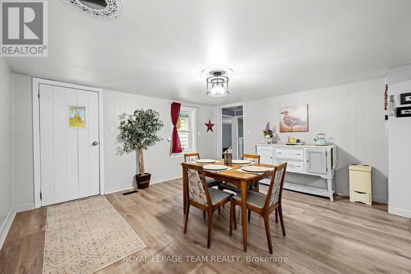 4122 Broadway Street — photo 9 of 36
