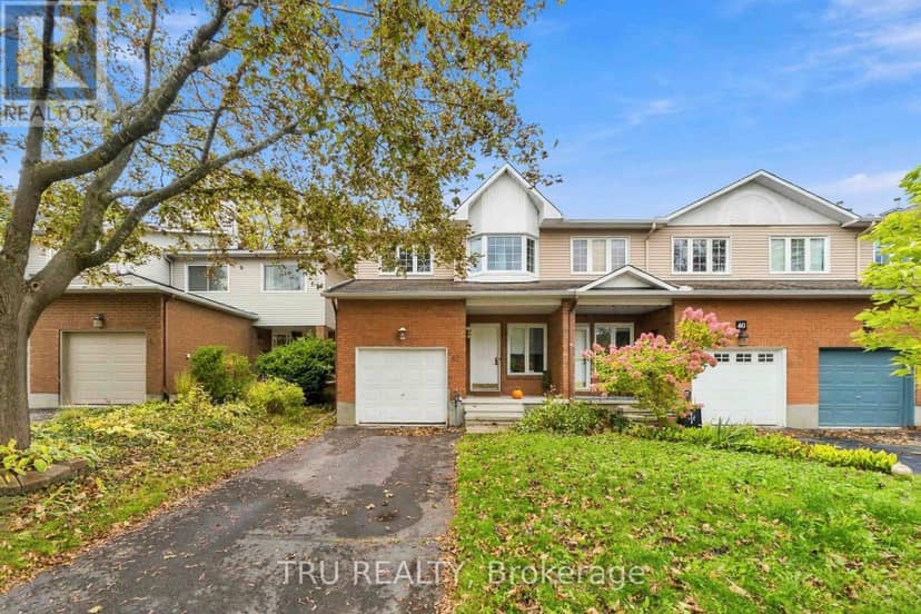 62 Hunter's Glen Crescent, Ottawa