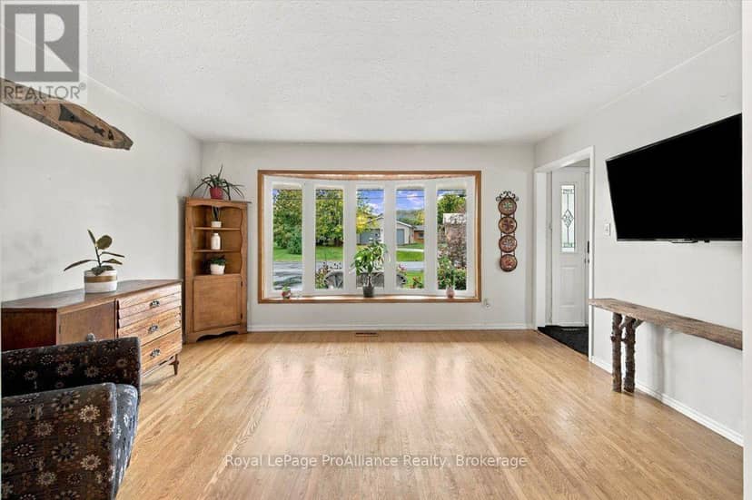 106 Burns Avenue — photo 9 of 40